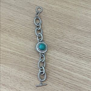 Elegant Silver and Turquoise Bracelet